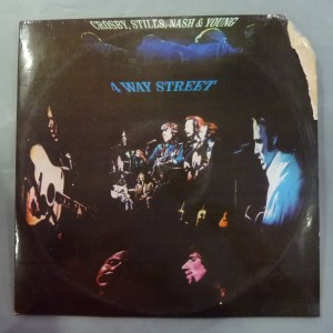 Vinyl record (33rpm - LP)...